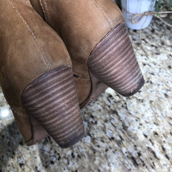 Frye Reina Camel Brown Nubuck Leather Ankle Bootie Cowboy 6.5 - Picture 8 of 10